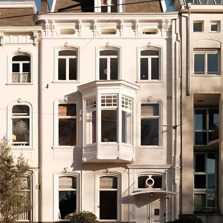 Hotel House Of Adam 4*