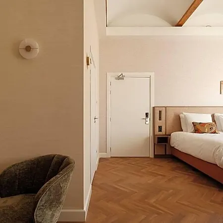 Hotel House Of Adam