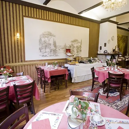 Hotel House Of Adam 4*