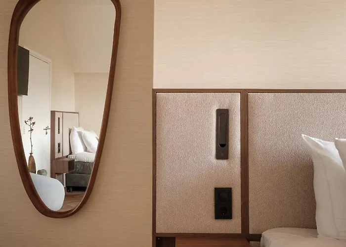 Hotel House Of Adam 4*