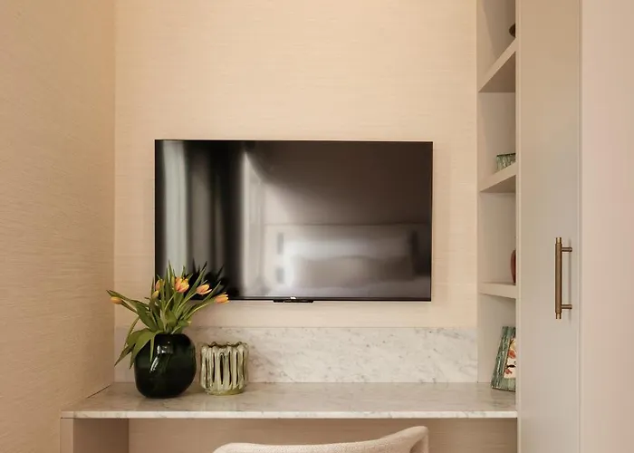 Hotel House Of Adam 4*