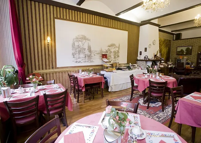 Hotel House Of Adam 4*